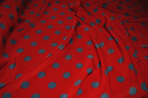 Ткань Лоренсо - серые горохи на красном