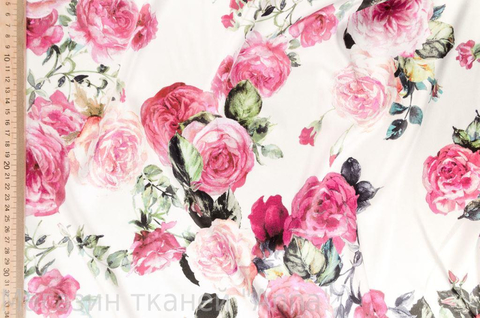 Атласный шелк цветной с розами