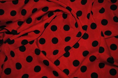 Ткань Лоренсо - черный горох на красном