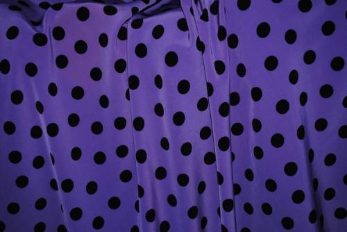 Ткань Лоренсо Черные горохи на фиолетовом