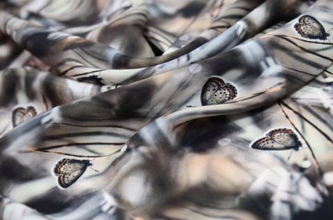 Шелковый креп-сатин с бабочками